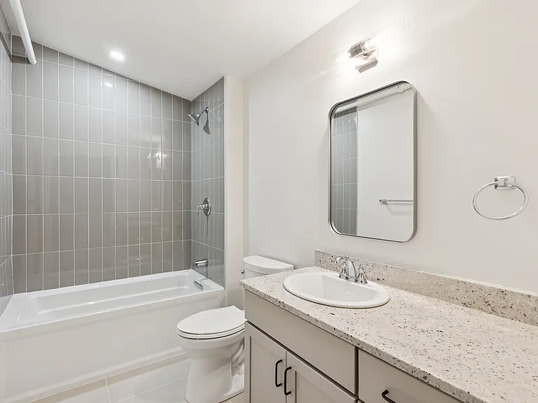 129 Main St #302 — Photo 34