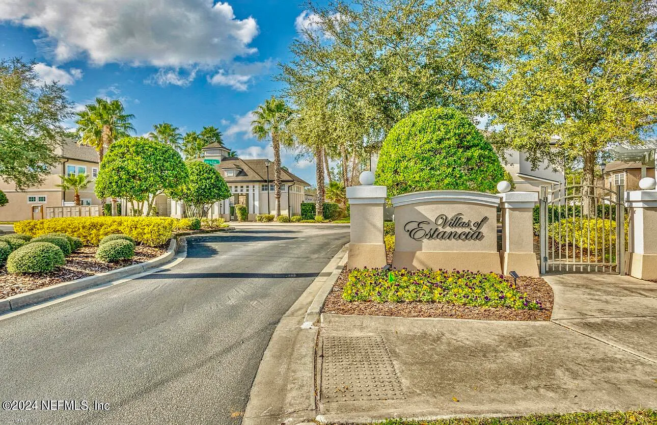 3 bed, 2.5 bath, 1507 sqft, $1,900 — Photo 1