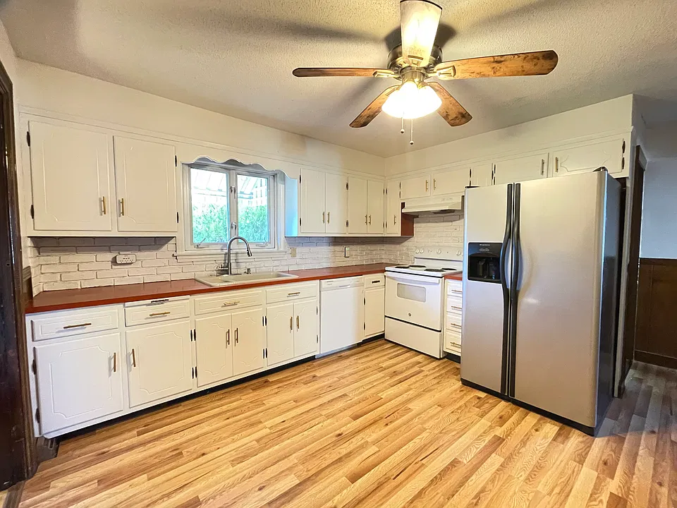 171 Leonard Ave #1