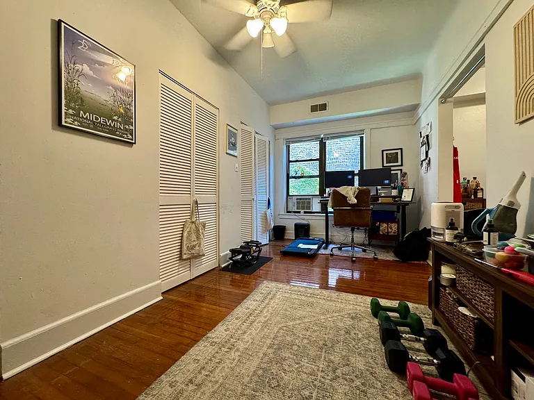 1459 W Winnemac Ave #1 — Photo 10