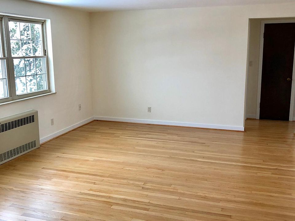 1st image of 459 Bernhardt Dr APT 5