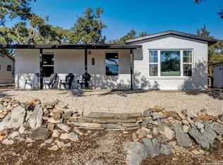 853 Eastview Dr, Canyon Lake, TX 78133
