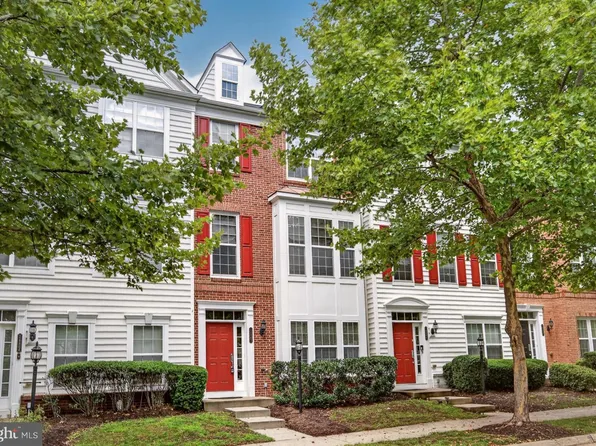 14862 Potomac Branch Dr, Woodbridge, VA 22191