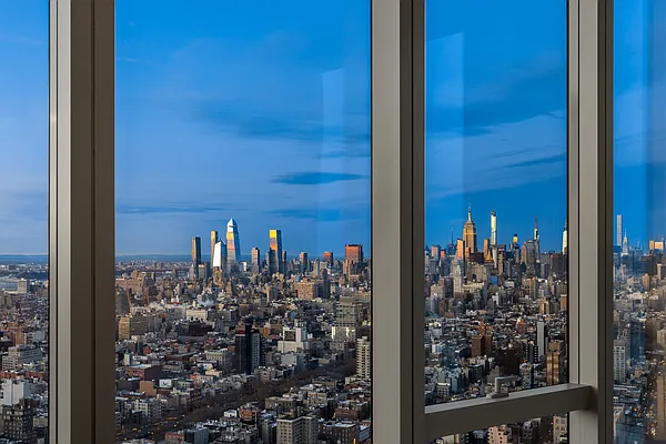 Rented by Extell Marketing Group LLC | media 42