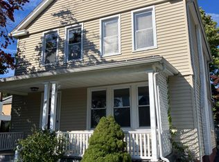 18 James St, Hamden, CT 06518