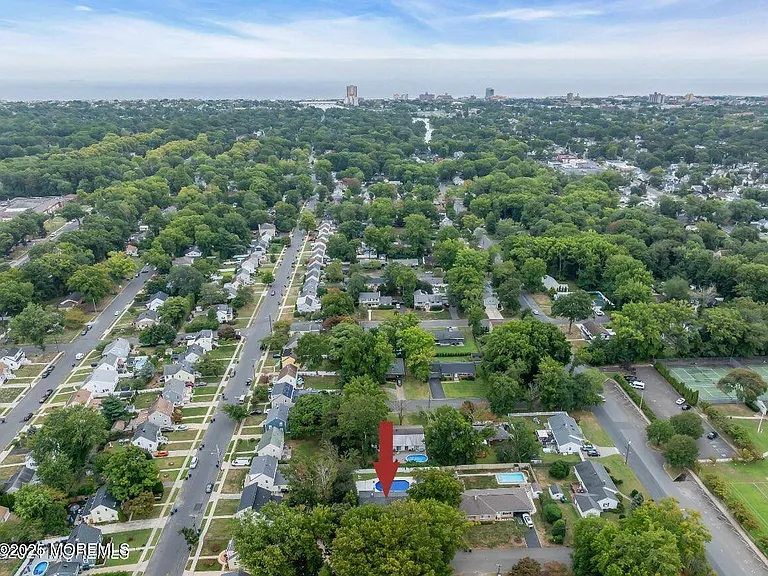 1506 Evergreen Ave — Photo 3