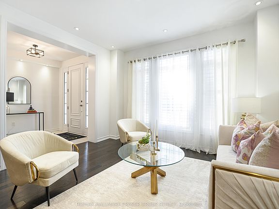 3rd image of 875 Riverside Dr