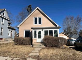 514 E Garden St, Freeport, IL 61032