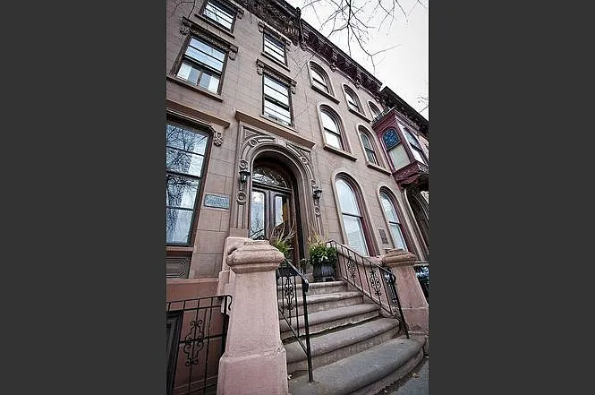 1821 5th Ave #6 — Photo 2