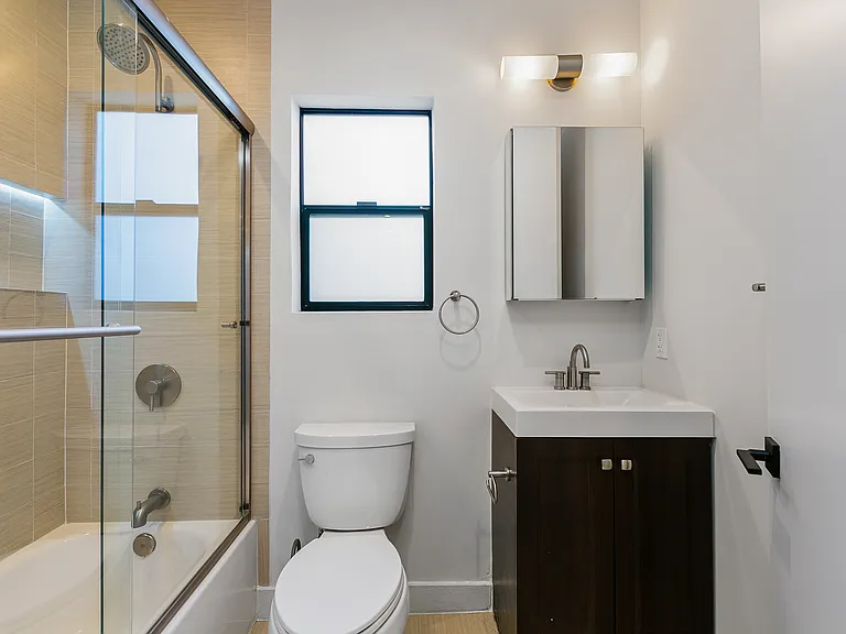 1008 Waterloo St #A — Photo 11