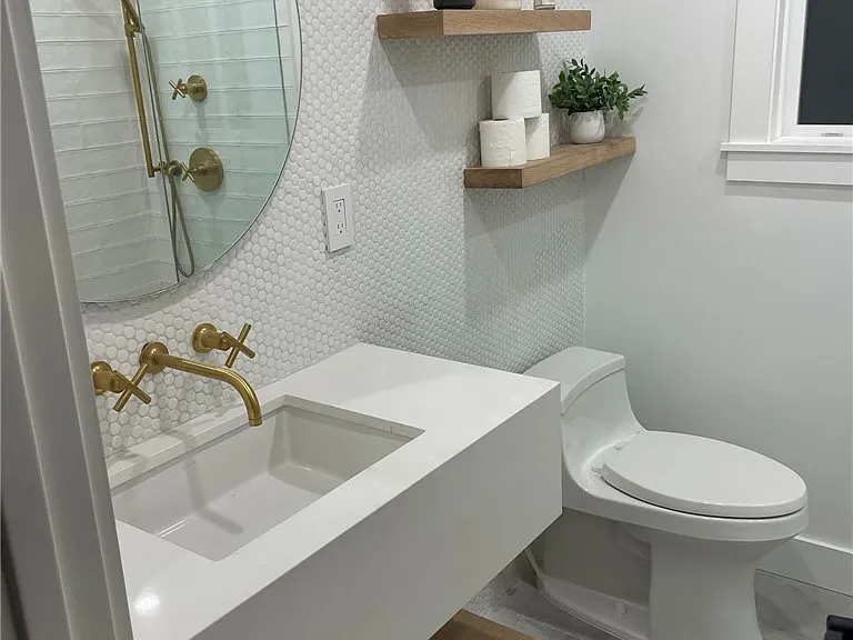 611 Avenue C — Photo 18