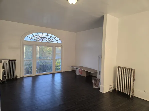 8115 Wade Park Ave, Cleveland, OH 44103