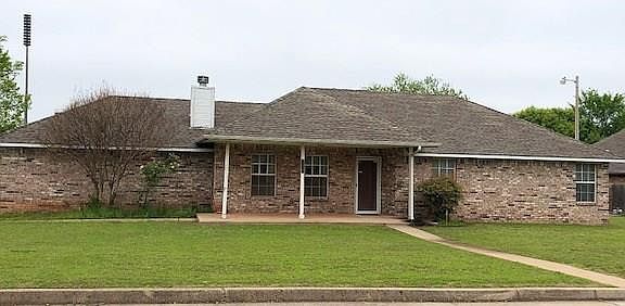 2nd image of 13825 Pawnee Dr