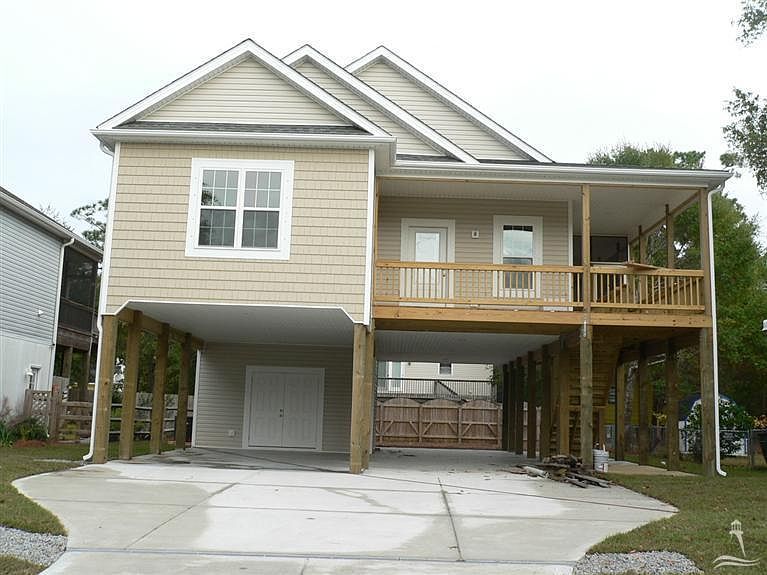 1st image of 140 NE 4th Drive
