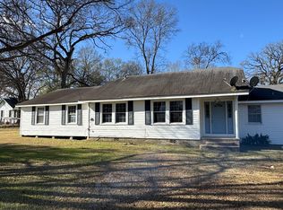 511 N Market St, Carthage, TX 75633