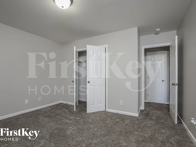 612 Brassfield Dr — Photo 11