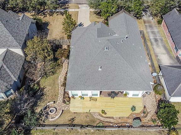 4th image of 1927 Parkview Ln