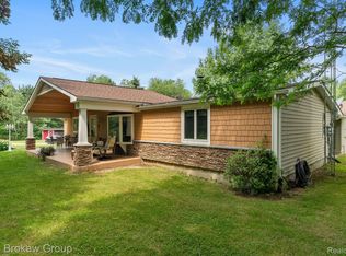6849 Lepage Dr, Brown City, MI 48416