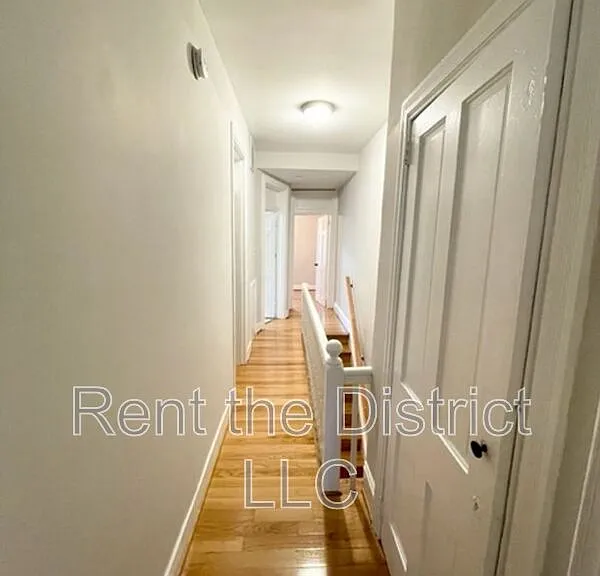525 5th St NE — Photo 18