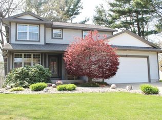 3515 Whispering Woods Dr, Muskegon, MI 49444