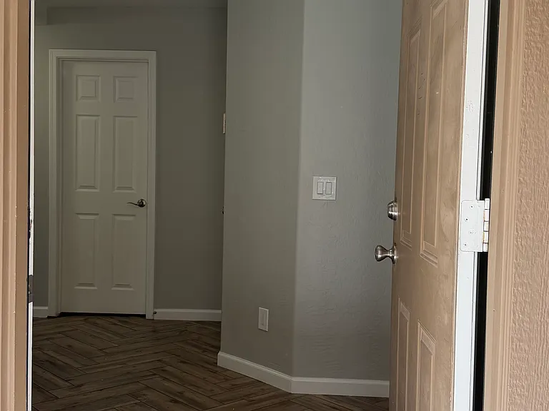 24062 W Antelope Trl — Photo 2