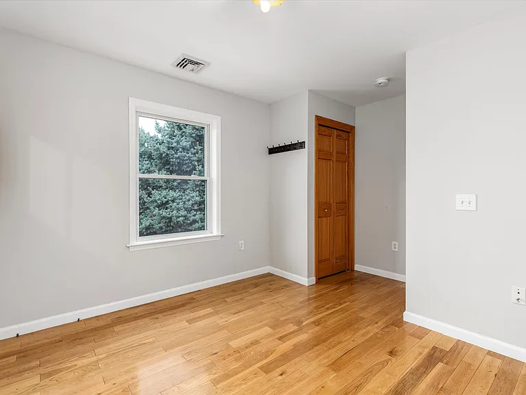 311 Page Ave — Photo 18