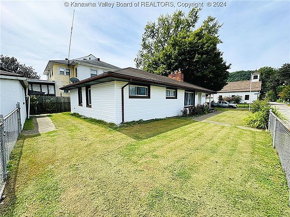 4th image of 4102 Salines Dr