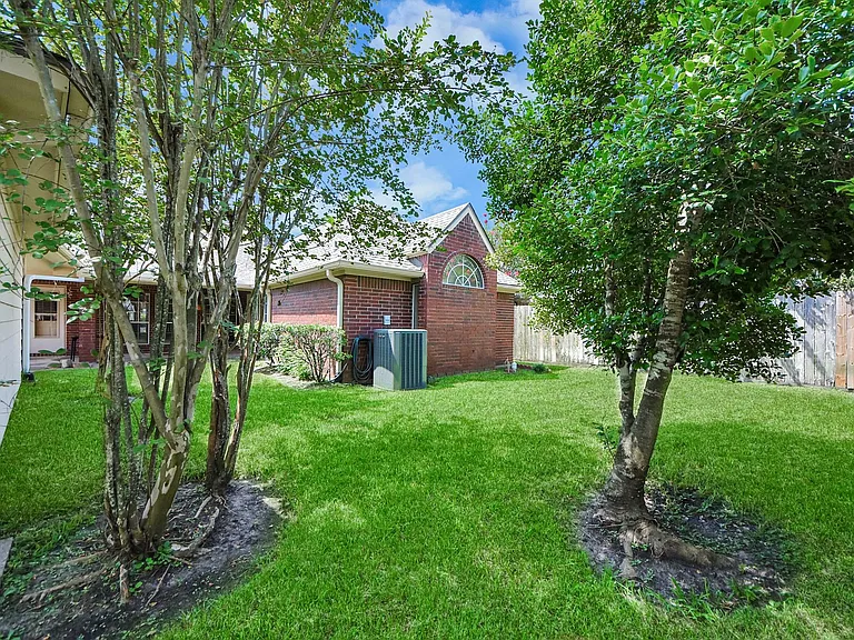 16710 Colony Terrace Dr — Photo 41