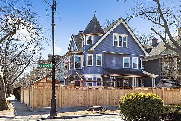 Sold by Corcoran | media 1