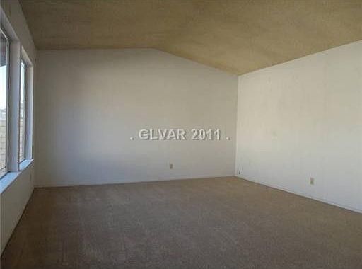 3rd image of 3962 Maryland Ave