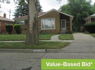 22170 Beverly Ave, Oak Park, MI 48237