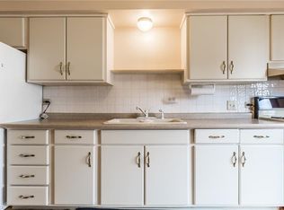 689 Woodstock Rd, Akron, OH 44312