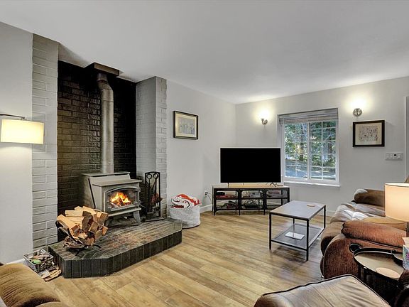 5th image of 13202 Quaker Hill Cross Rd