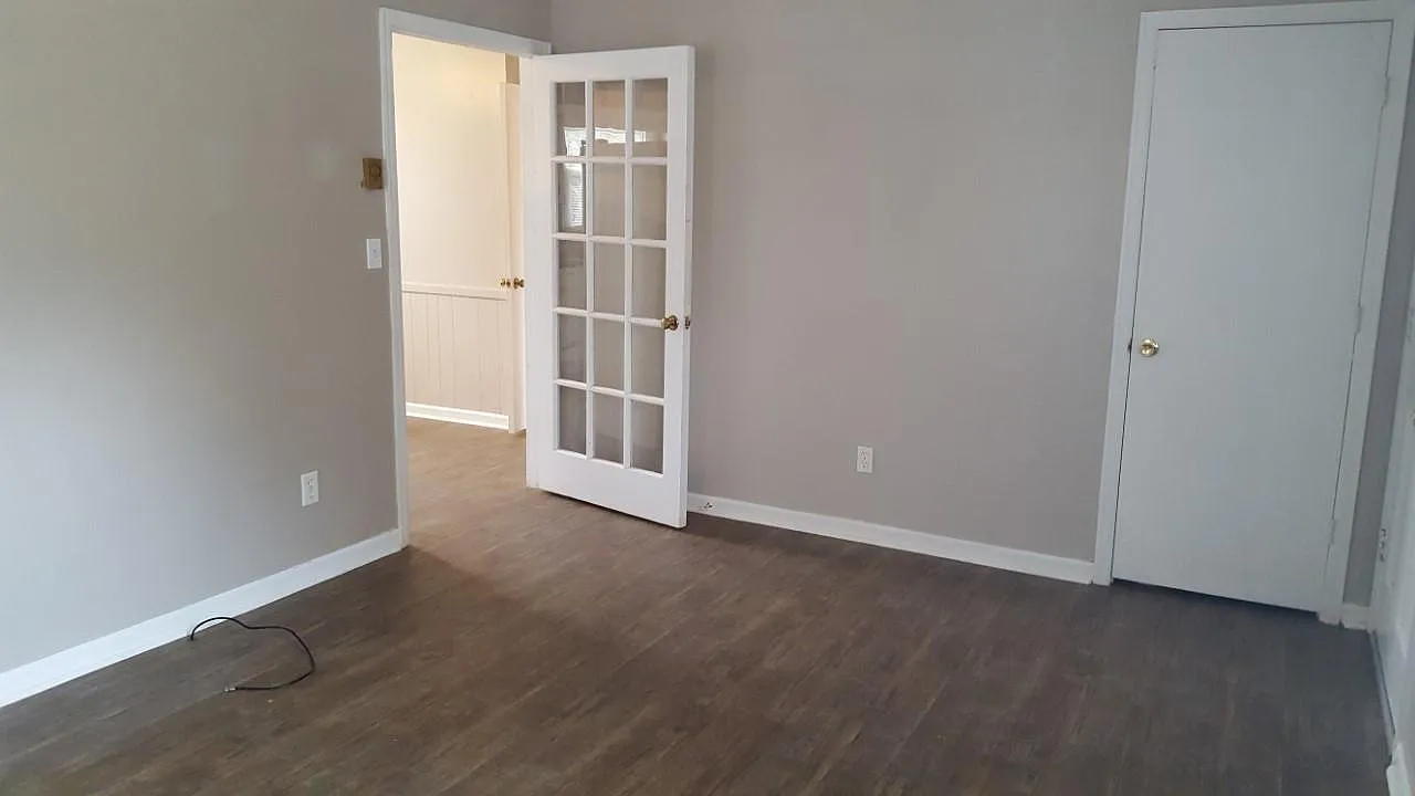 3 bed, 1000 sqft, $1,500 — Photo 4