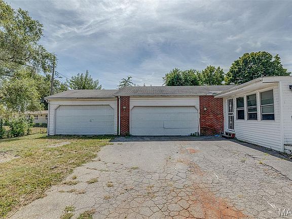 3rd image of 6801 Lake Dr