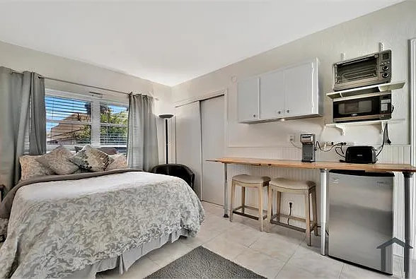 1 bed, $1,100 — Photo 1