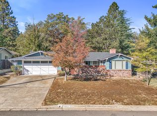 899 Park St, Ashland, OR