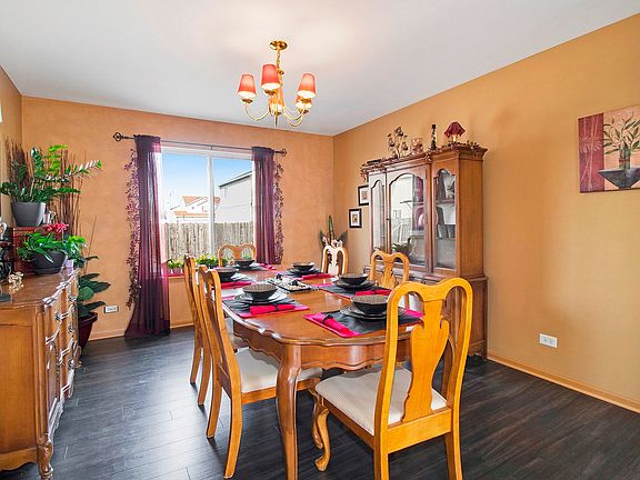 5th image of 2805 Stonebridge Dr