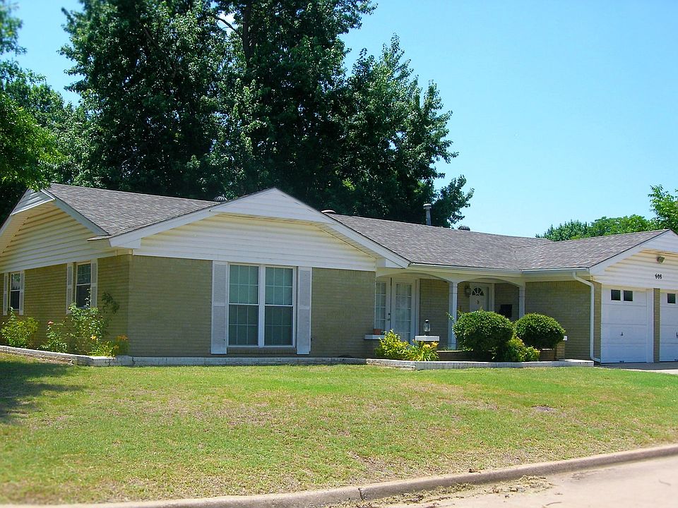 1st image of 608 SW 63rd Ter
