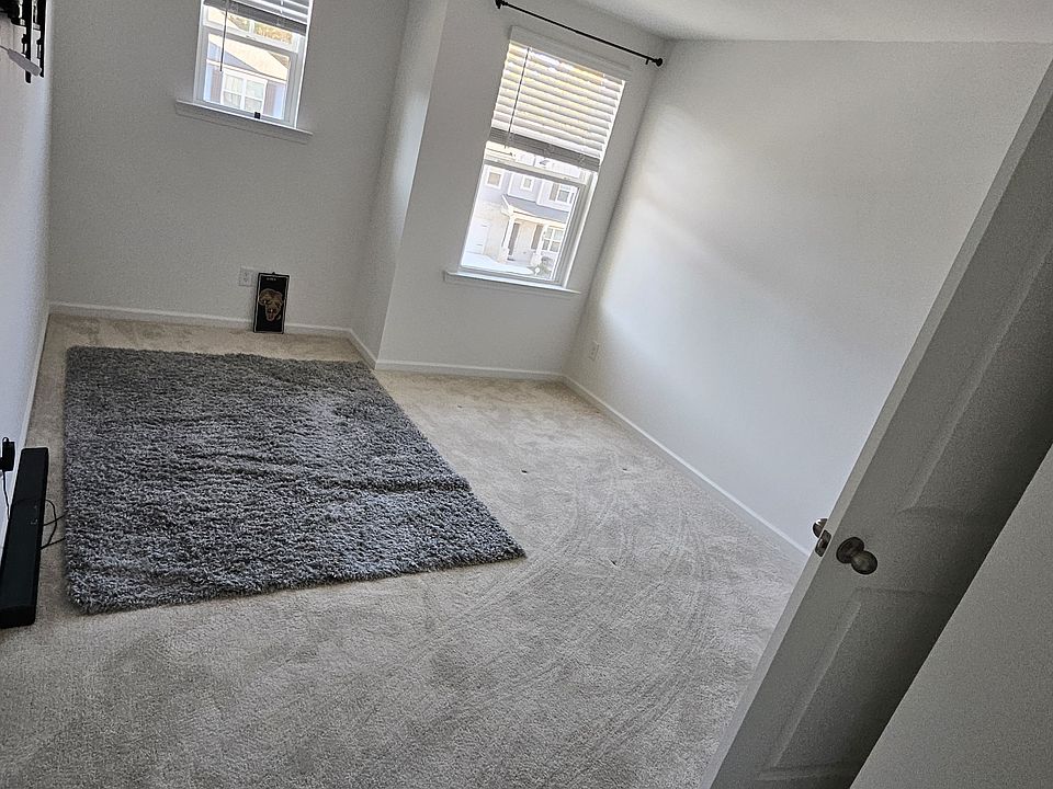 1st image of 2450 Cotton Ln #4