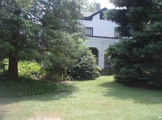 800 Green Ln, Secane, PA 19018
