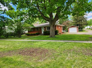 203 E Mill St, Capac, MI 48014