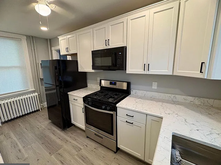 735 Morgan Ave #1 — Photo 2