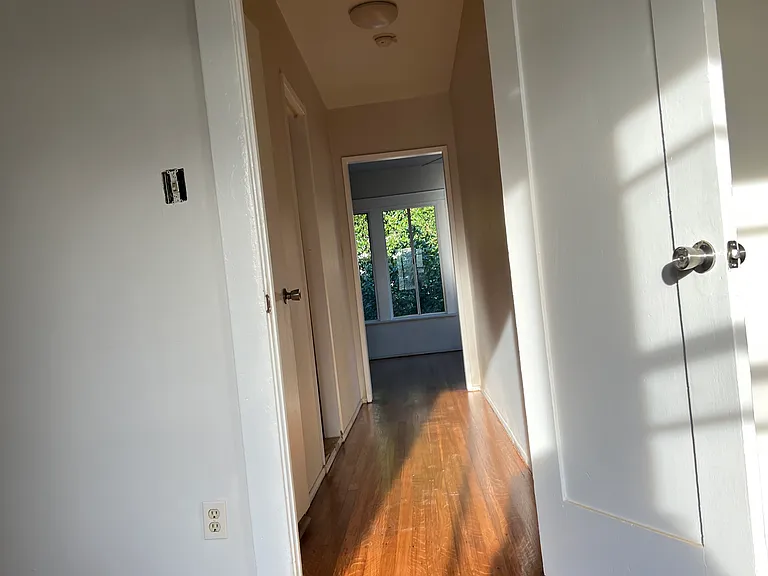 1608 Avalon St — Photo 42