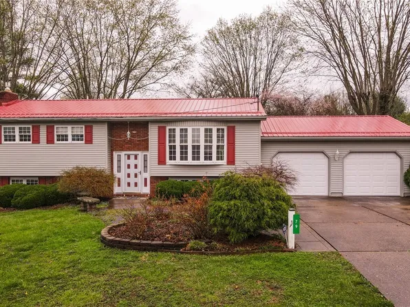 79 Windy Point Dr, Waterford, OH 45786