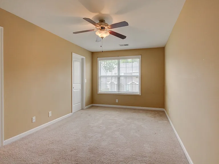 310 Sam Houston Cir — Photo 6