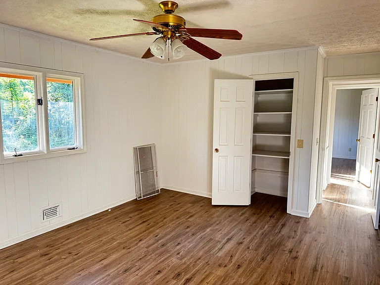 12610 Providence Rd — Photo 24