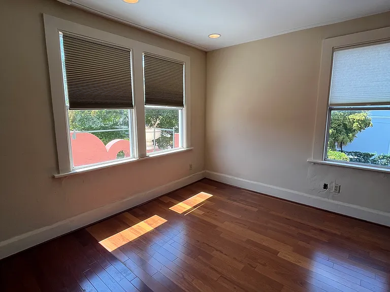 229 S Osprey Ave #202 — Photo 2