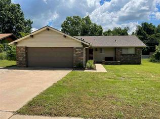 2709 Kingston Rd, Ponca City, OK 74604