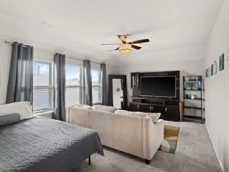 1420 Alamandine Ave — Photo 16